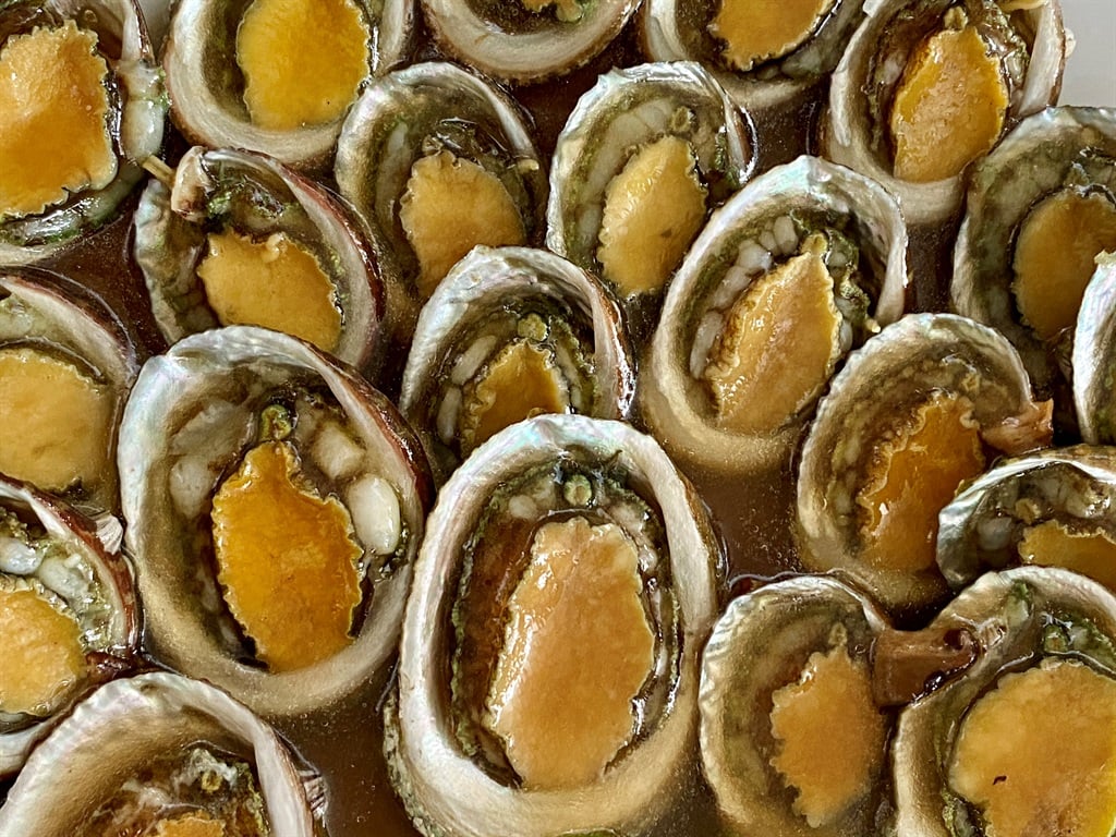 nguon-hai-san-xuat-nhap-khau-tai-viet-nam-da-dang-phong-phu